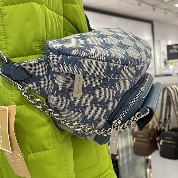 MICHAEL KORS
Maisie Large Logo 2-in-1 Sling Waist Fanny Pack Crossbody 
Denim - Picture 6 of 16